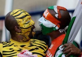 Bangladesh-India fans