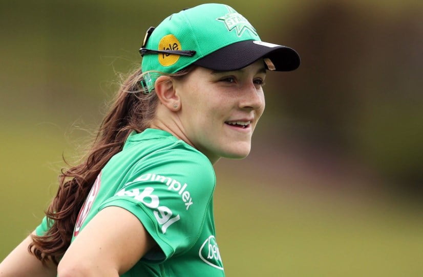 Kim Garth Bowls A Magical Wicket-Maiden Three-over Spell In WBBL
