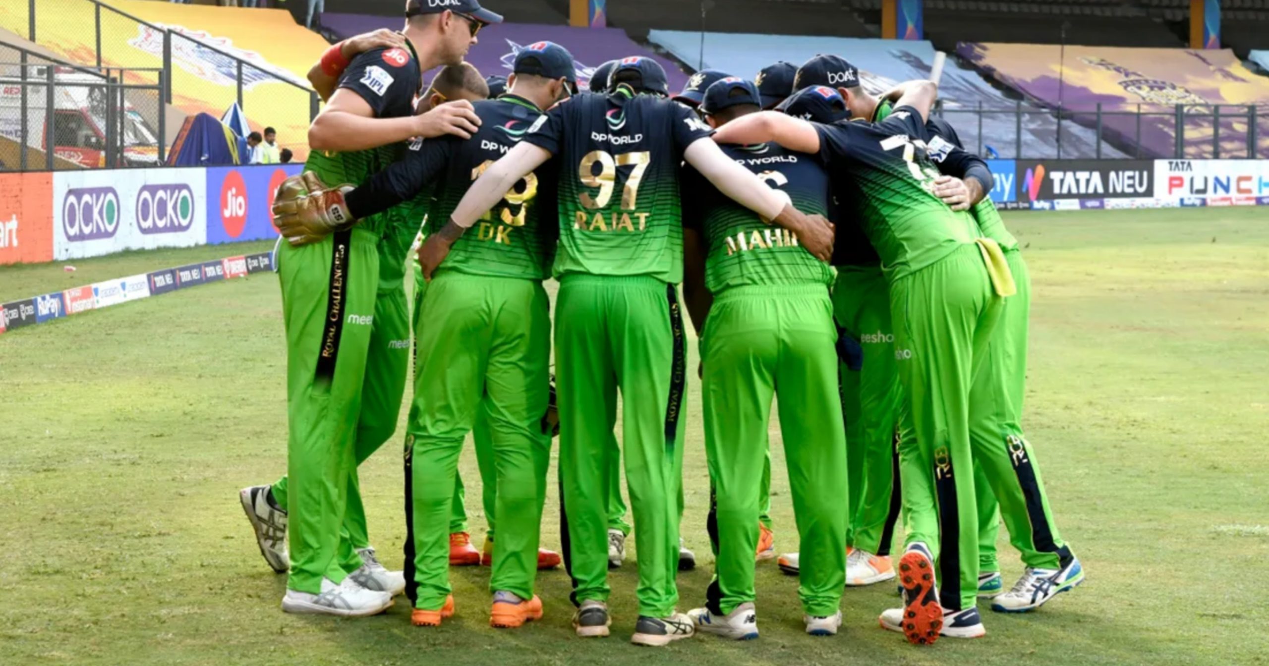 Reason Behind RCB Players To Wear Green Jersey Against SRH