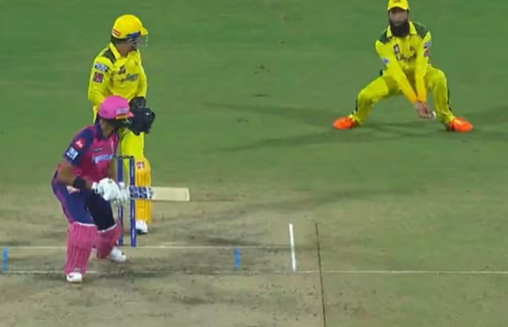Moeen Ali Gets Trolled For His Sloppy Fielding Against RR