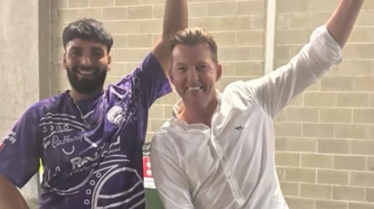 Brett Lees Hindi Surprise To Nikhil Chaudhary Amid Bbl Action Delights Fans