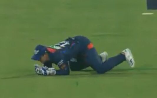 Quinton de Kock's Stunning Catch Dismisses Shikhar Dhawan