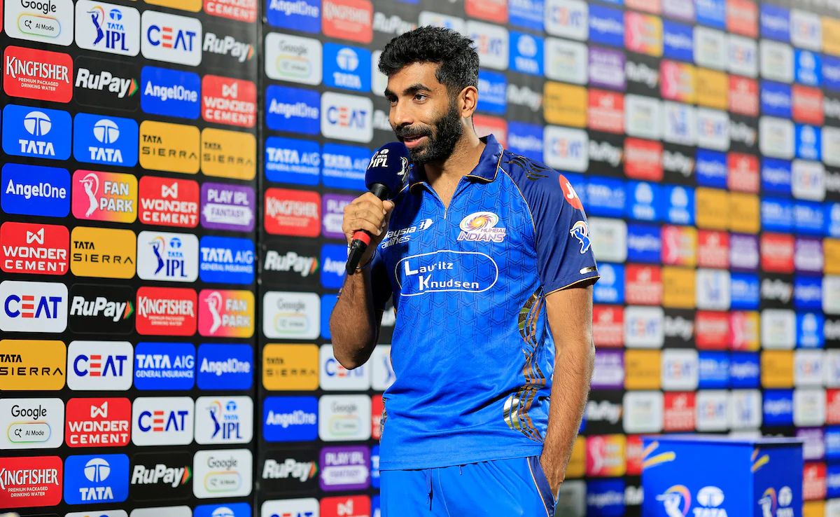 Jasprit Bumrah in the post-match presentation ceremony ©BCCI/IPL