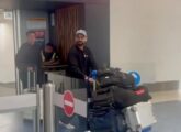 virat kohli turns on fans frenzy